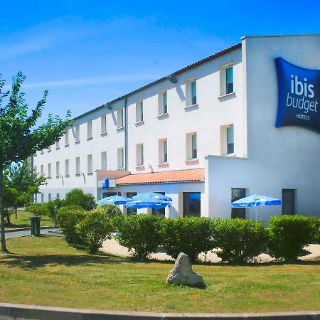 ibis budget Niort - La Crèche Esterno foto