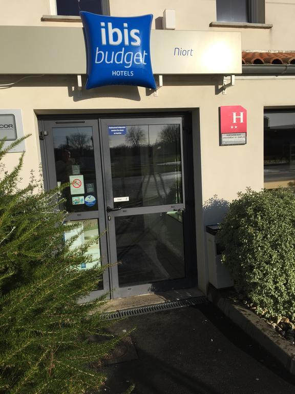 ibis budget Niort - La Crèche Esterno foto