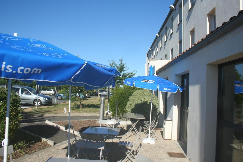 ibis budget Niort - La Crèche Esterno foto