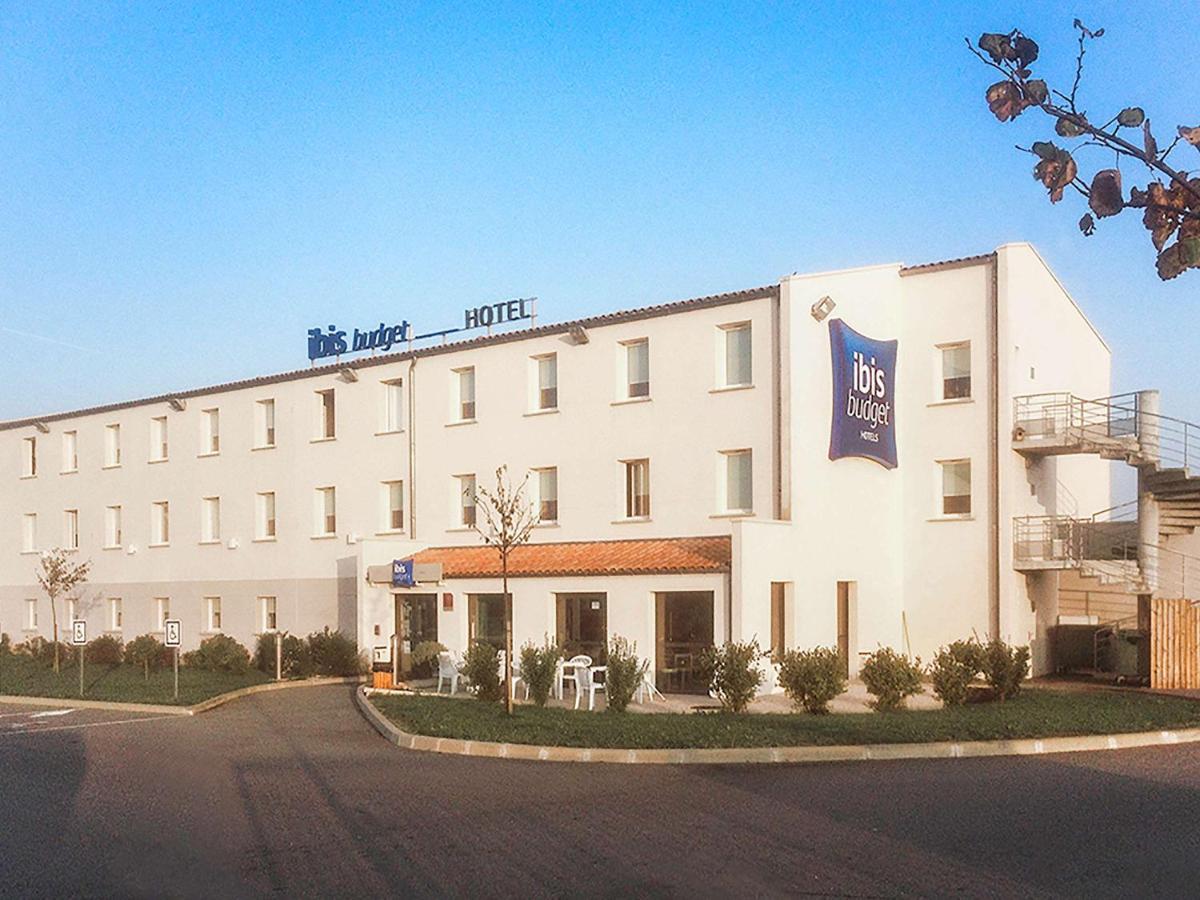 ibis budget Niort - La Crèche Esterno foto